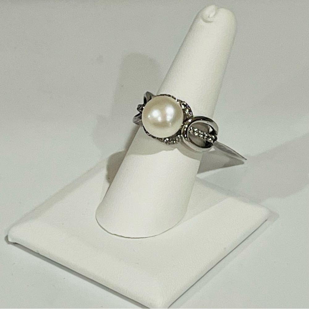 925 Sterling Silver, Fresh Water Pearl & White Topaz Ring Sz 8 - Picture 2 of 11